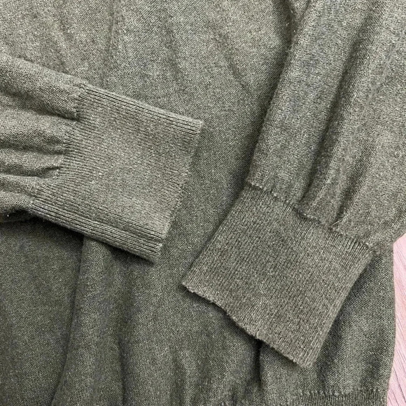 Maker & Company • Cashmere Blend Pullover Sweater - Picture 6 of 8